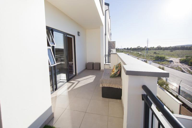 To Let 1 Bedroom Property for Rent in Sandown Western Cape